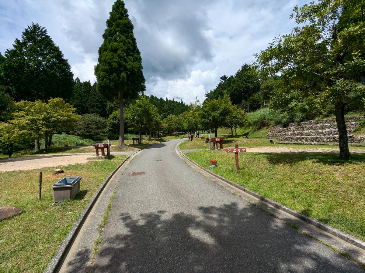 フォレストステーション波賀 東山オートキャンプ場