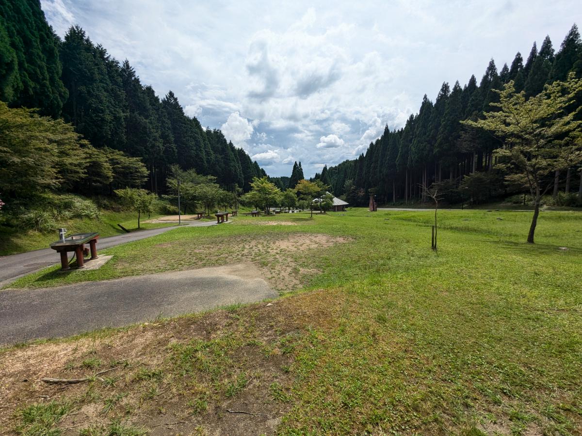 フォレストステーション波賀 東山オートキャンプ場