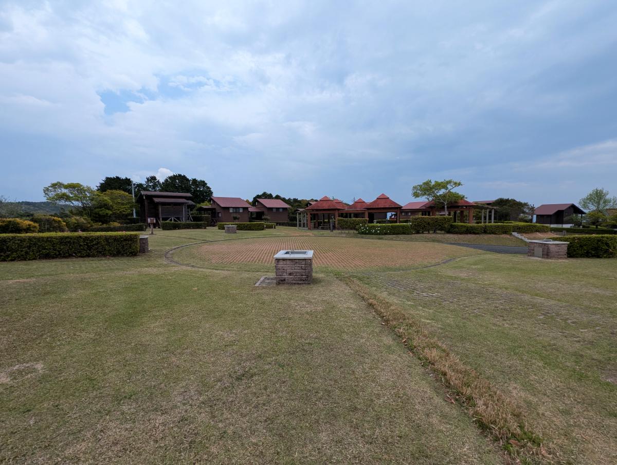 オートキャンプ場とまろっと